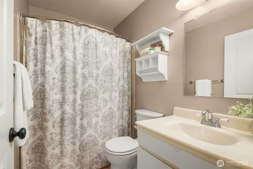 Property photo for 8634 NE 169th Street, Kenmore photo 15
