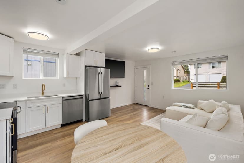 Property photo for 1747 NE 147th Street #1, Shoreline photo 9