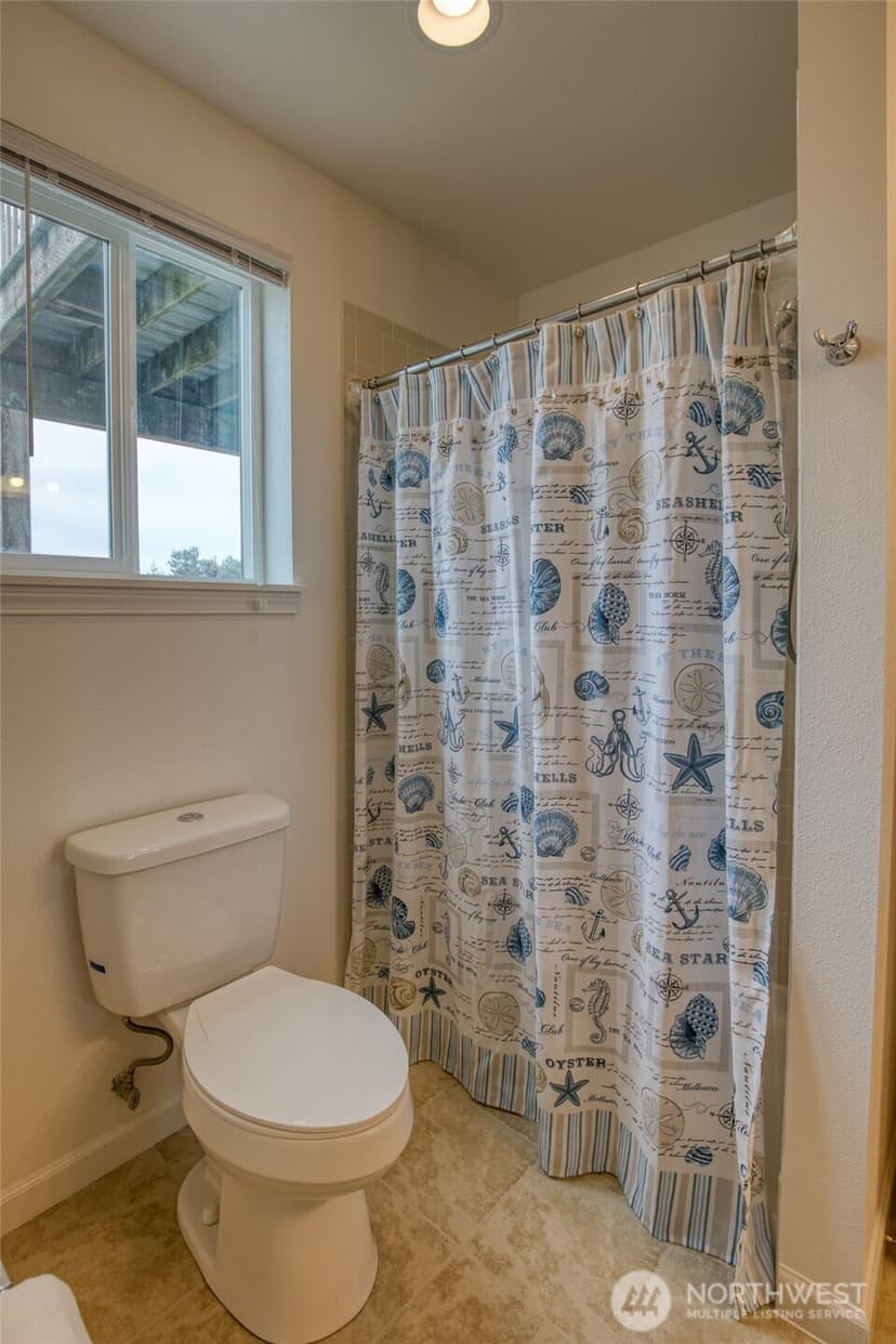 Property photo for 251 Ocean Shores Boulevard SW, Ocean Shores photo 30