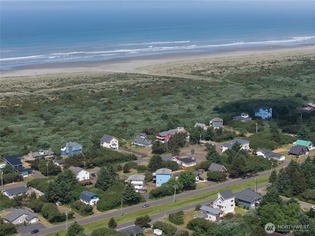 Property photo for 251 Ocean Shores Boulevard SW, Ocean Shores photo 3