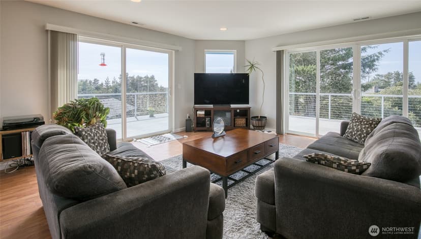 Property photo for 251 Ocean Shores Boulevard SW, Ocean Shores photo 12