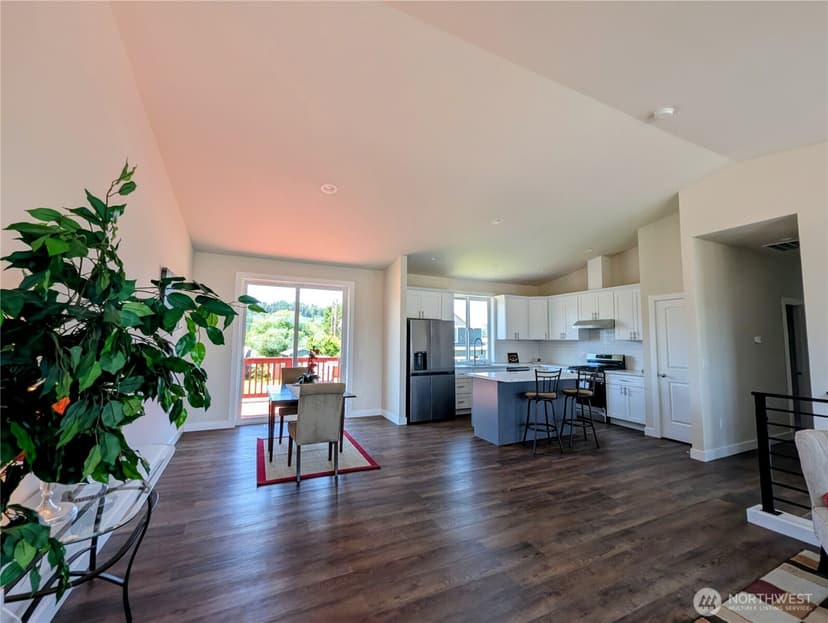 Property photo for 201 Stanley Avenue, Algona photo 5