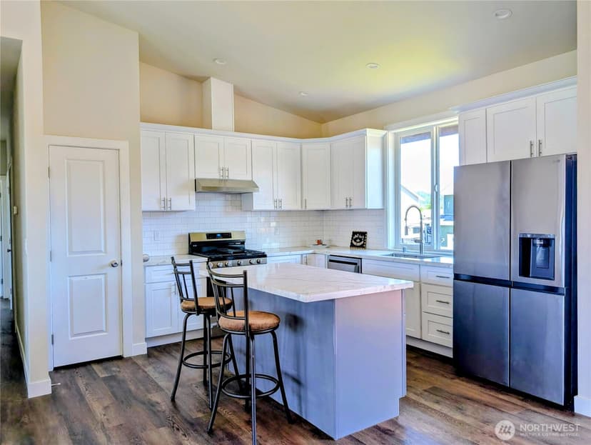 Property photo for 201 Stanley Avenue, Algona photo 6