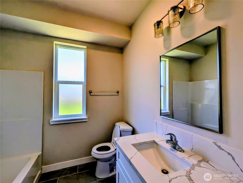 Property photo for 201 Stanley Avenue, Algona photo 12