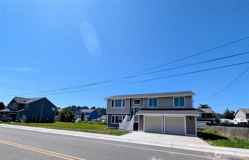 Property photo for 201 Stanley Avenue, Algona photo 2