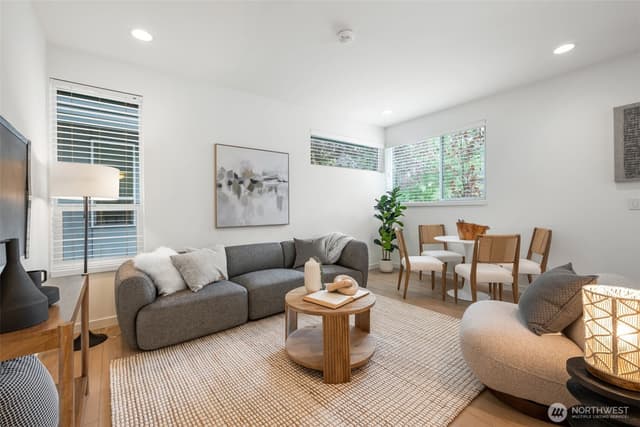 Property photo for 139 22nd Avenue E #A, Seattle photo 3
