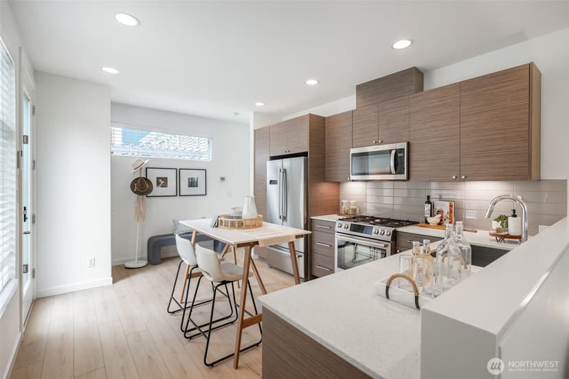 Property photo for 139 22nd Avenue E #A, Seattle photo 7