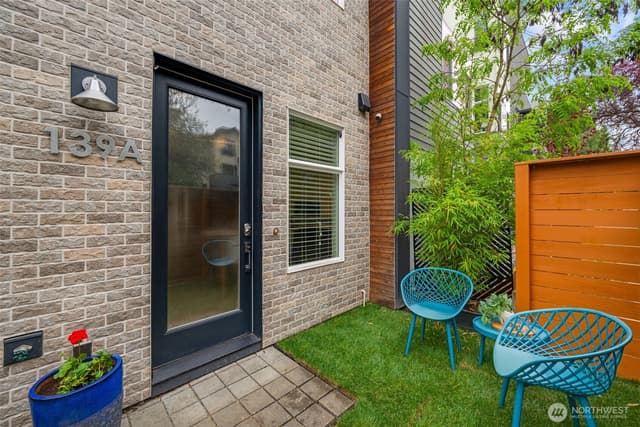 Property photo for 139 22nd Avenue E #A, Seattle photo 2