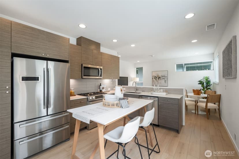 Property photo for 139 22nd Avenue E #A, Seattle photo 5
