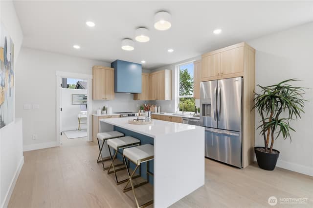 Property photo for 1405 29th Avenue, Seattle photo 2