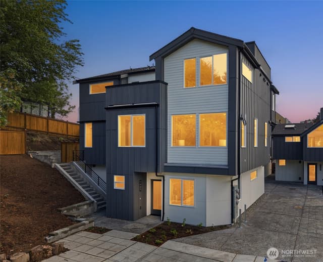 Property photo for 1405 29th Avenue, Seattle