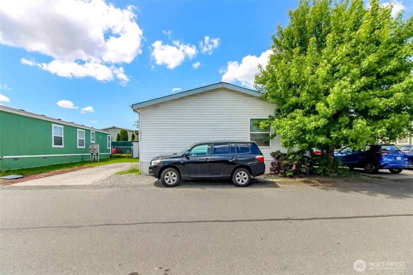 Property photo for 8216 19th Avenue E #10, Tacoma photo 31