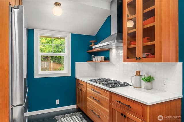 Property photo for 4620 15th Avenue S, Seattle photo 4