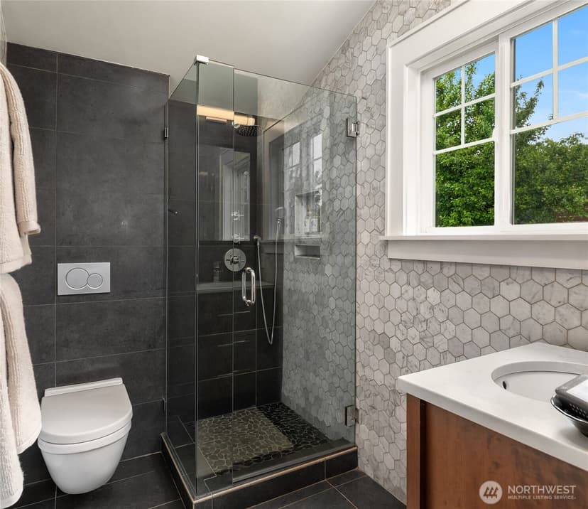 Property photo for 4620 15th Avenue S, Seattle photo 8