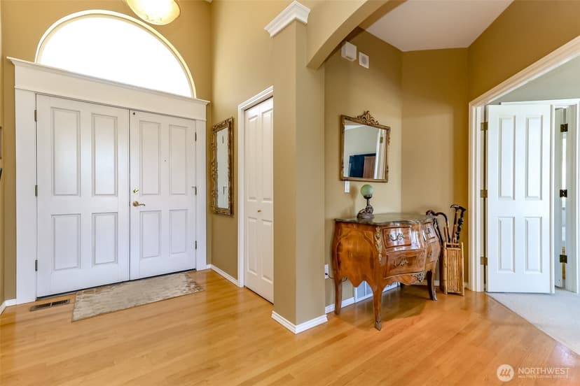 Property photo for 30015 1st Place S, Federal Way photo 4
