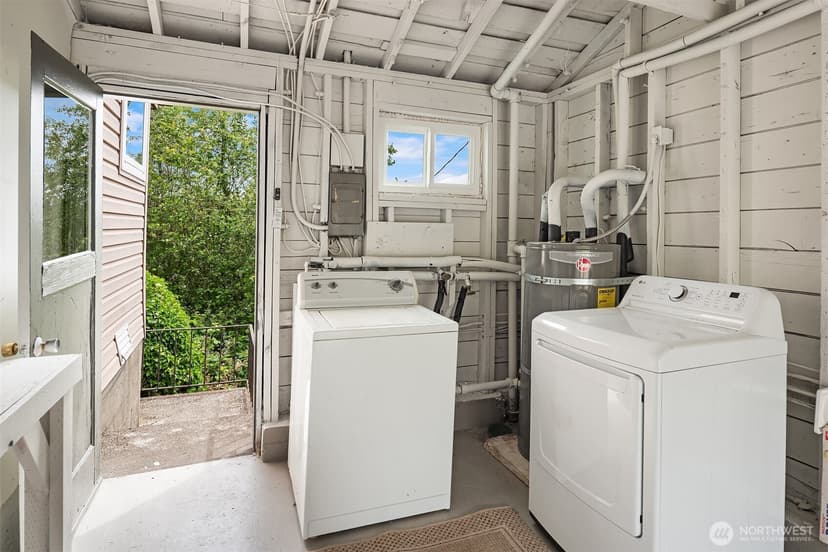 Property photo for 5028 41st Avenue SW, Seattle photo 17