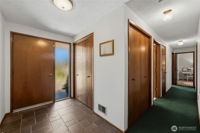 Property photo for 918 Manor Drive, Fircrest photo 3
