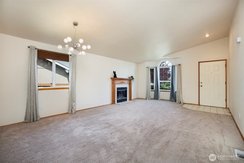 Property photo for 5034 39th Street NE, Tacoma photo 9