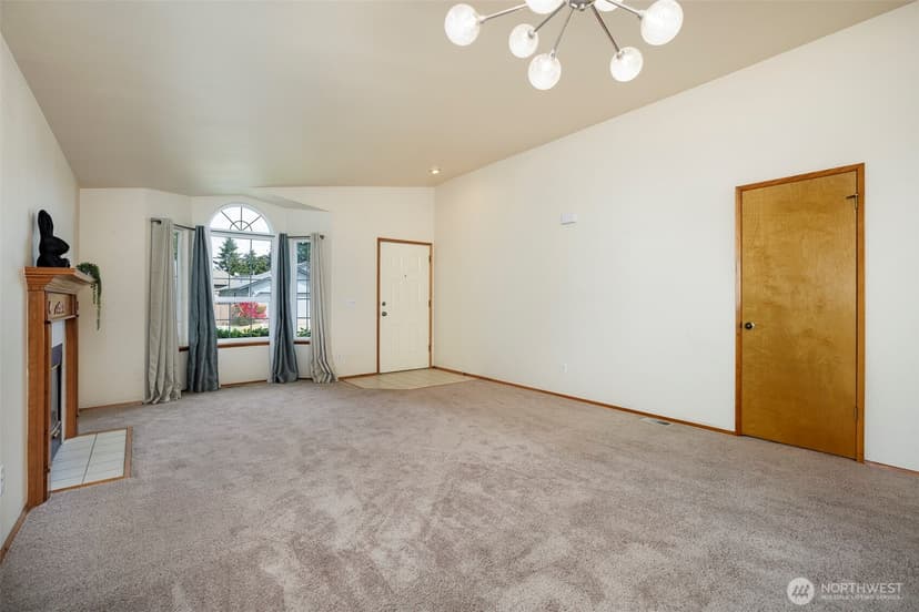 Property photo for 5034 39th Street NE, Tacoma photo 8
