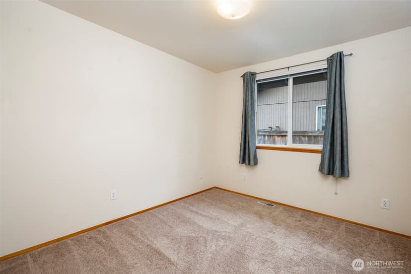 Property photo for 5034 39th Street NE, Tacoma photo 18