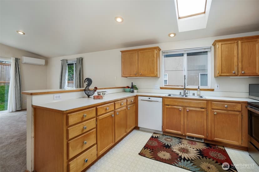 Property photo for 5034 39th Street NE, Tacoma photo 12