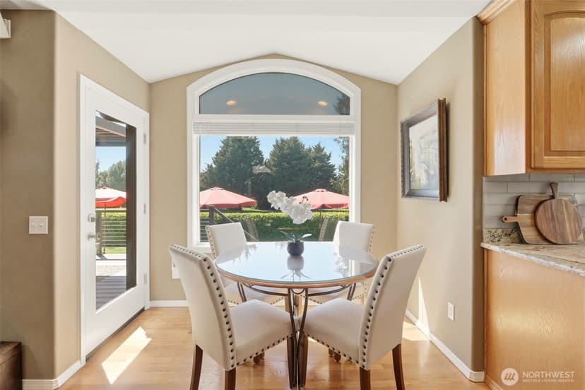 Property photo for 17806 Oxford Drive, Arlington photo 14