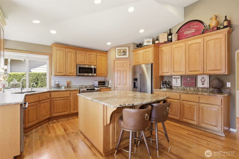 Property photo for 17806 Oxford Drive, Arlington photo 12