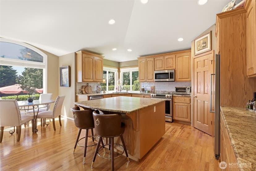Property photo for 17806 Oxford Drive, Arlington photo 11
