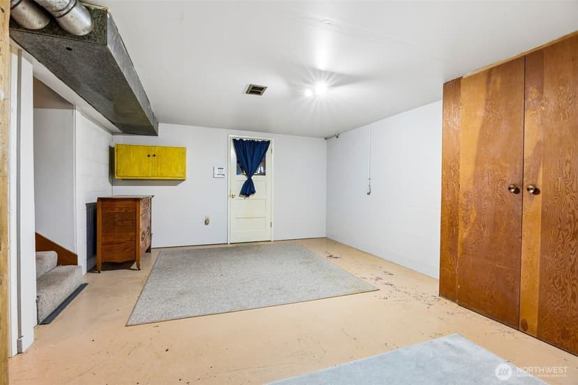 Property photo for 3311 Crystal Springs Road W, University Place photo 17