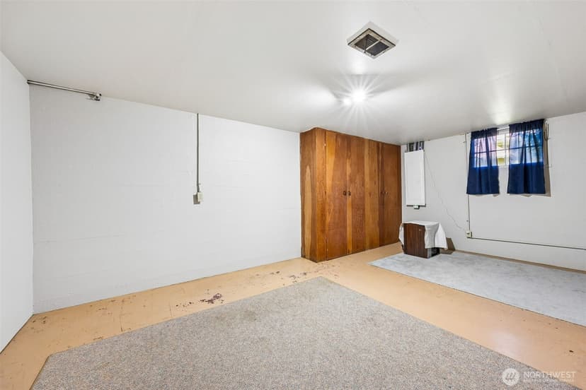 Property photo for 3311 Crystal Springs Road W, University Place photo 16