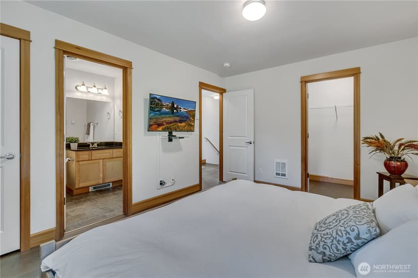 Property photo for 22224 Lydia Way NE, Poulsbo photo 14