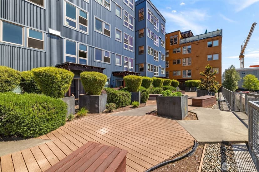 Property photo for 827 Hiawatha Place S #515, Seattle photo 20