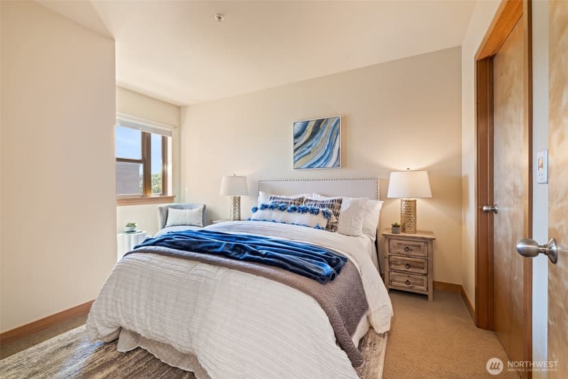 Property photo for 827 Hiawatha Place S #515, Seattle photo 11