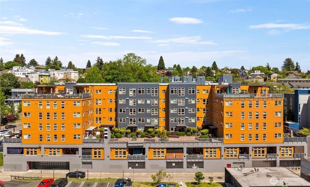 Property photo for 827 Hiawatha Place S #515, Seattle