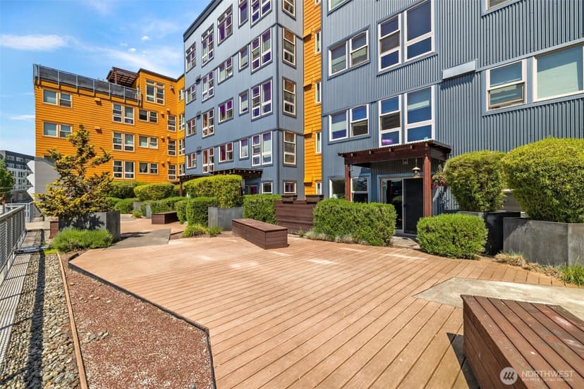 Property photo for 827 Hiawatha Place S #515, Seattle photo 19