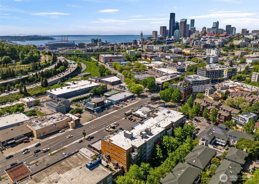 Property photo for 827 Hiawatha Place S #515, Seattle photo 29