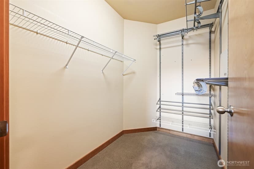 Property photo for 827 Hiawatha Place S #515, Seattle photo 13