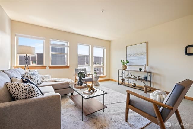 Property photo for 827 Hiawatha Place S #515, Seattle photo 4