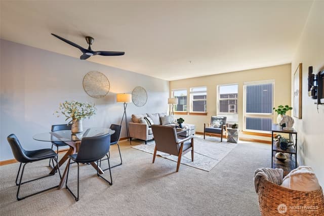 Property photo for 827 Hiawatha Place S #515, Seattle photo 5
