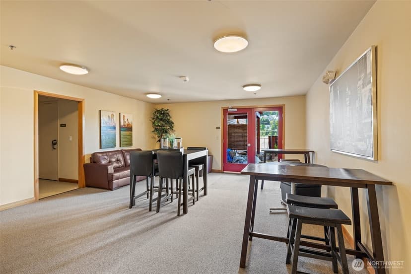 Property photo for 827 Hiawatha Place S #515, Seattle photo 17