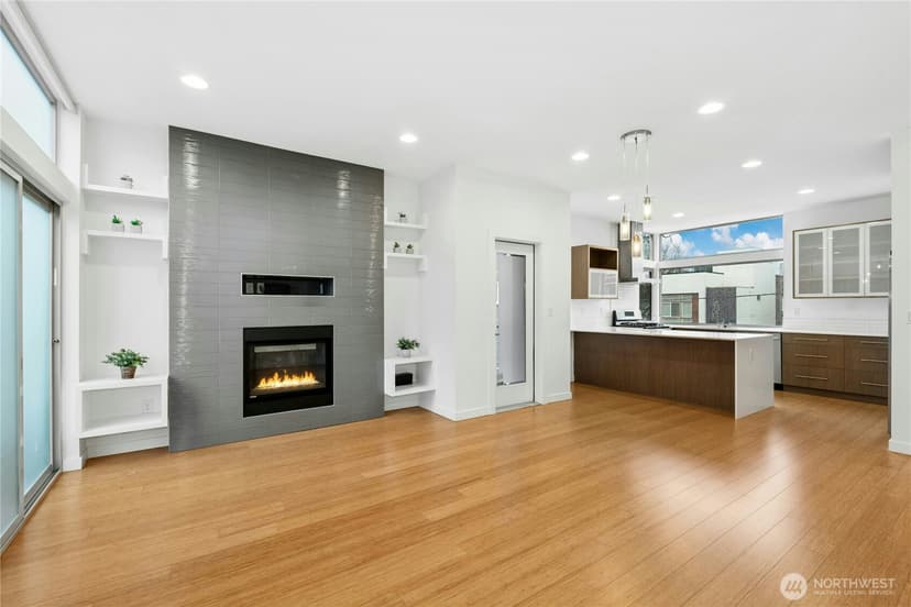 Property photo for 2114 E James Street, Seattle photo 3