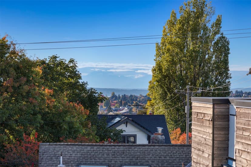 Property photo for 6419 Phinney Avenue N, Seattle photo 23