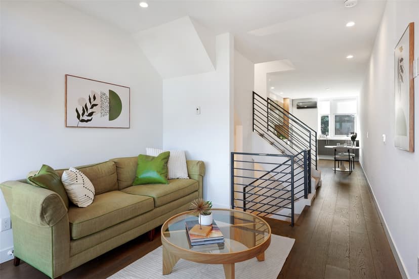 Property photo for 6419 Phinney Avenue N, Seattle photo 10