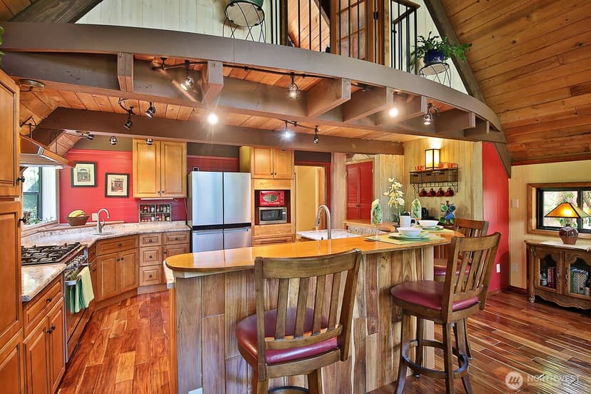 Property photo for 3370 East Harbor Road, Langley photo 15