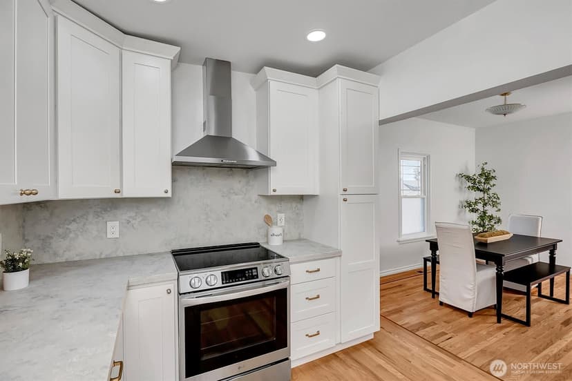 Property photo for 3437 38th Avenue SW, Seattle photo 11