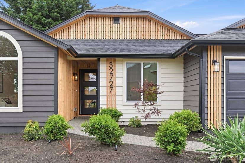 Property photo for 32727 19th Place SW, Federal Way photo 2