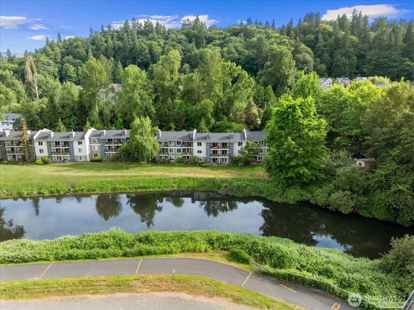 Property photo for 10822 E Riverside Drive #A303, Bothell photo 32