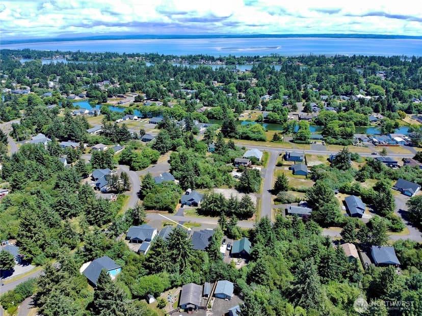 Property photo for 811 Vagabond Avenue, Ocean Shores photo 34
