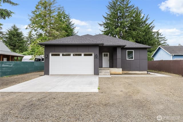 Property photo for 811 Vagabond Avenue, Ocean Shores photo 3