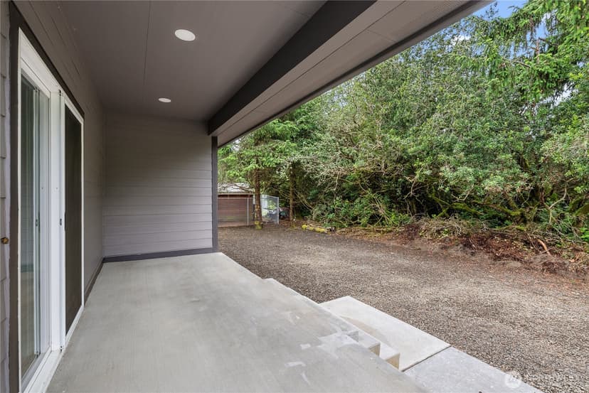 Property photo for 811 Vagabond Avenue, Ocean Shores photo 27